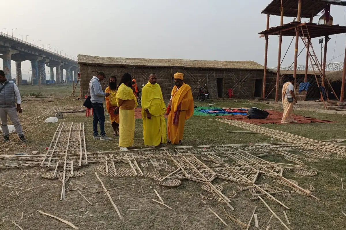 25,000 Artisans, Labourers Unite To Build Eco-Friendly Camps For Maha Kumbh 2025