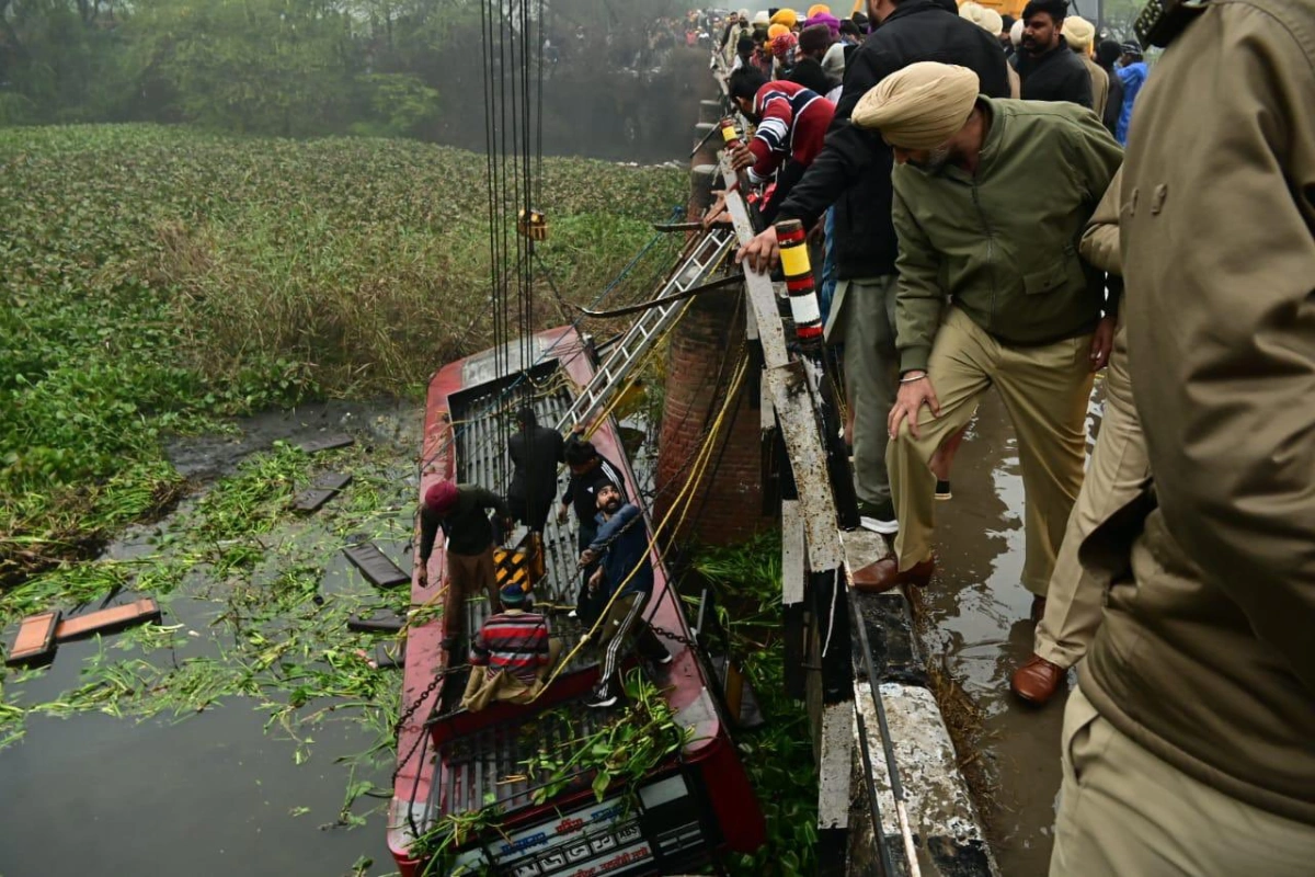 8 Killed, 18 Injured As Bus Falls Into Drain In Bathinda, Punjab