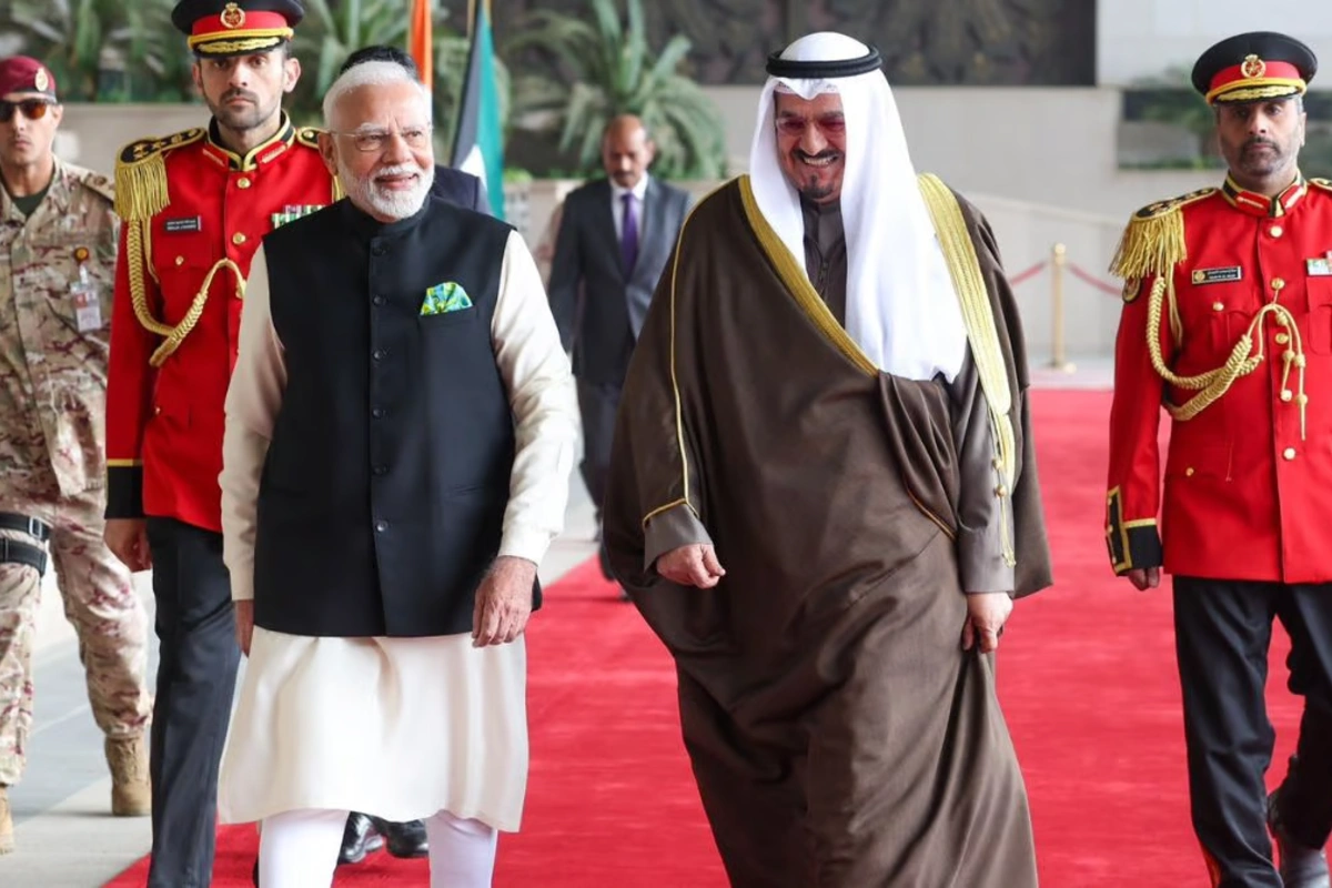 PM Modi Receives Guard Of Honour At Kuwait's Bayan Palace