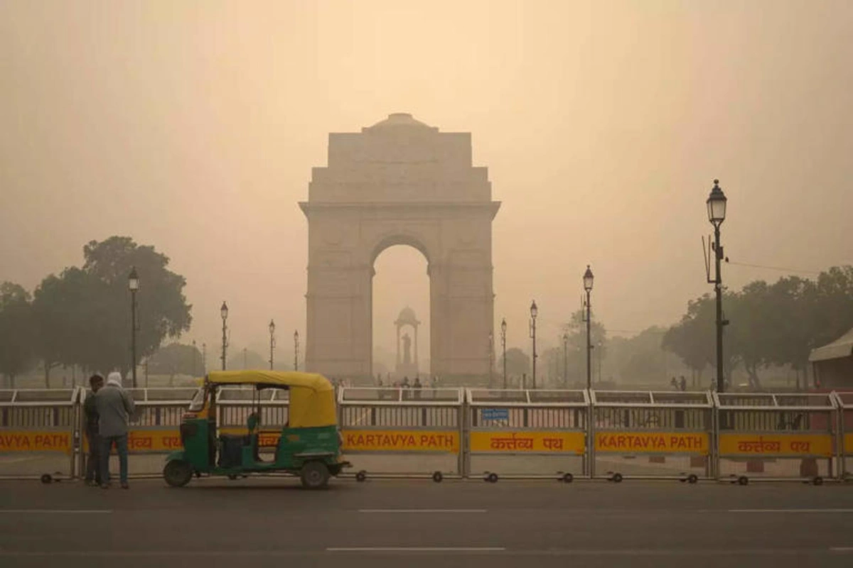 Delhi Chokes As AQI Hits 'Severe' Amid Cold Wave