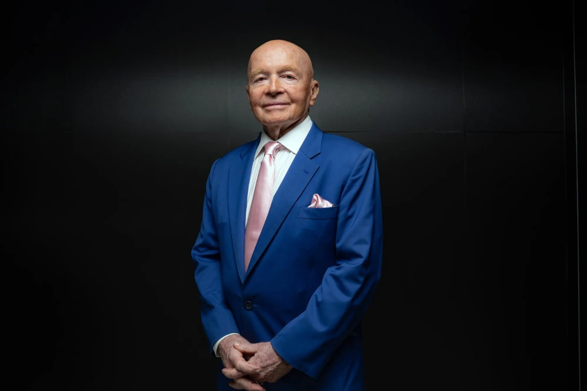 Mark Mobius Highlights India’s Growth Potential; Focuses On Inflation Management & Infrastructure