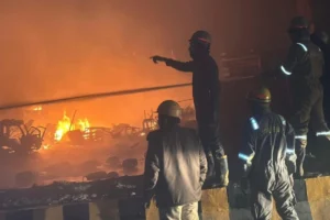 Ghaziabad: Truck Carrying LPG Cylinders Catches Fire; No Casualties Reported