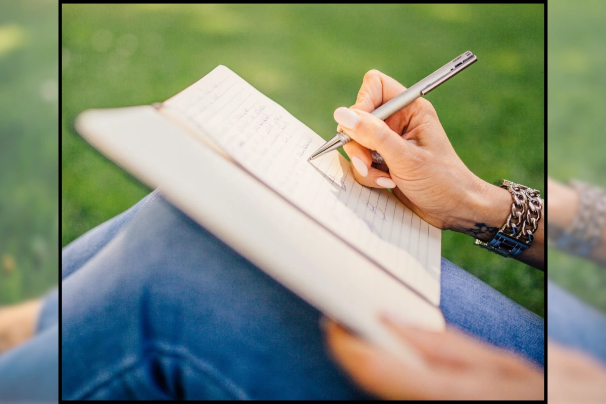 The Power Of Journaling: Unlocking Mental Clarity & Creativity