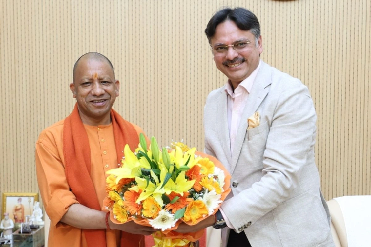 CM Yogi Lauds Dr. Rajeshwar Singh