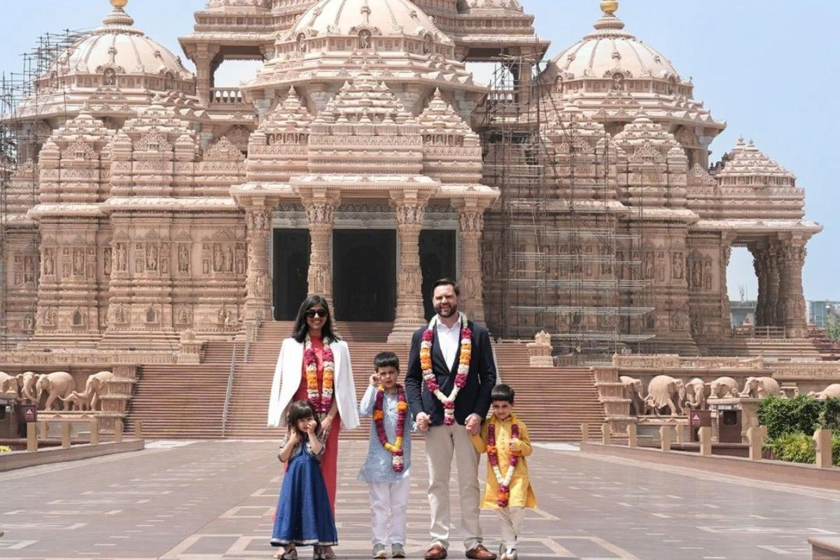 US V-P JD Vance Visits Akshardham Temple With Family During India Visit