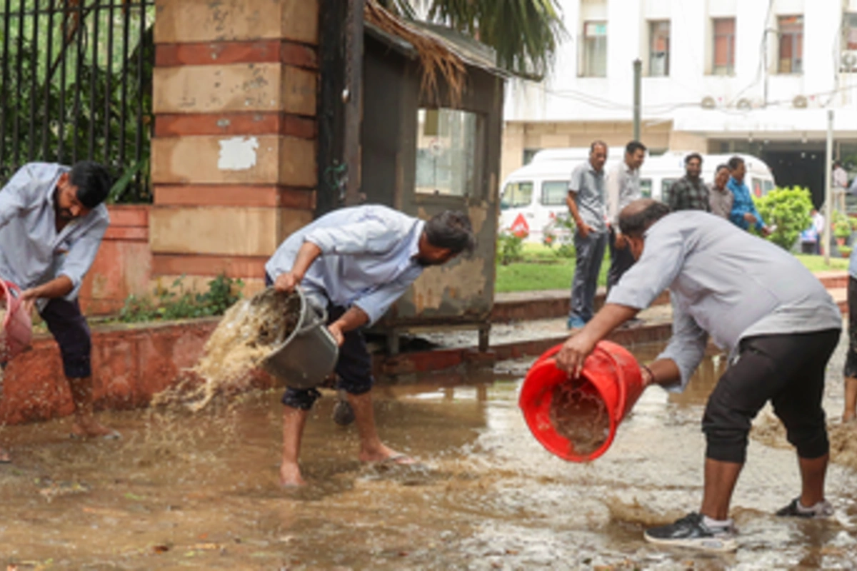 Heavy Rainfall And Storms Disrupt Life Across Delhi-NCR