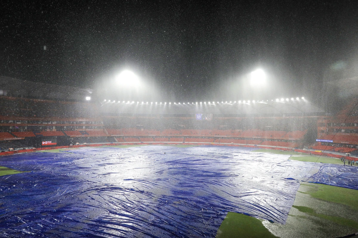 Rain Ends Sunrisers’ Playoff Dreams In Washed-Out Clash
