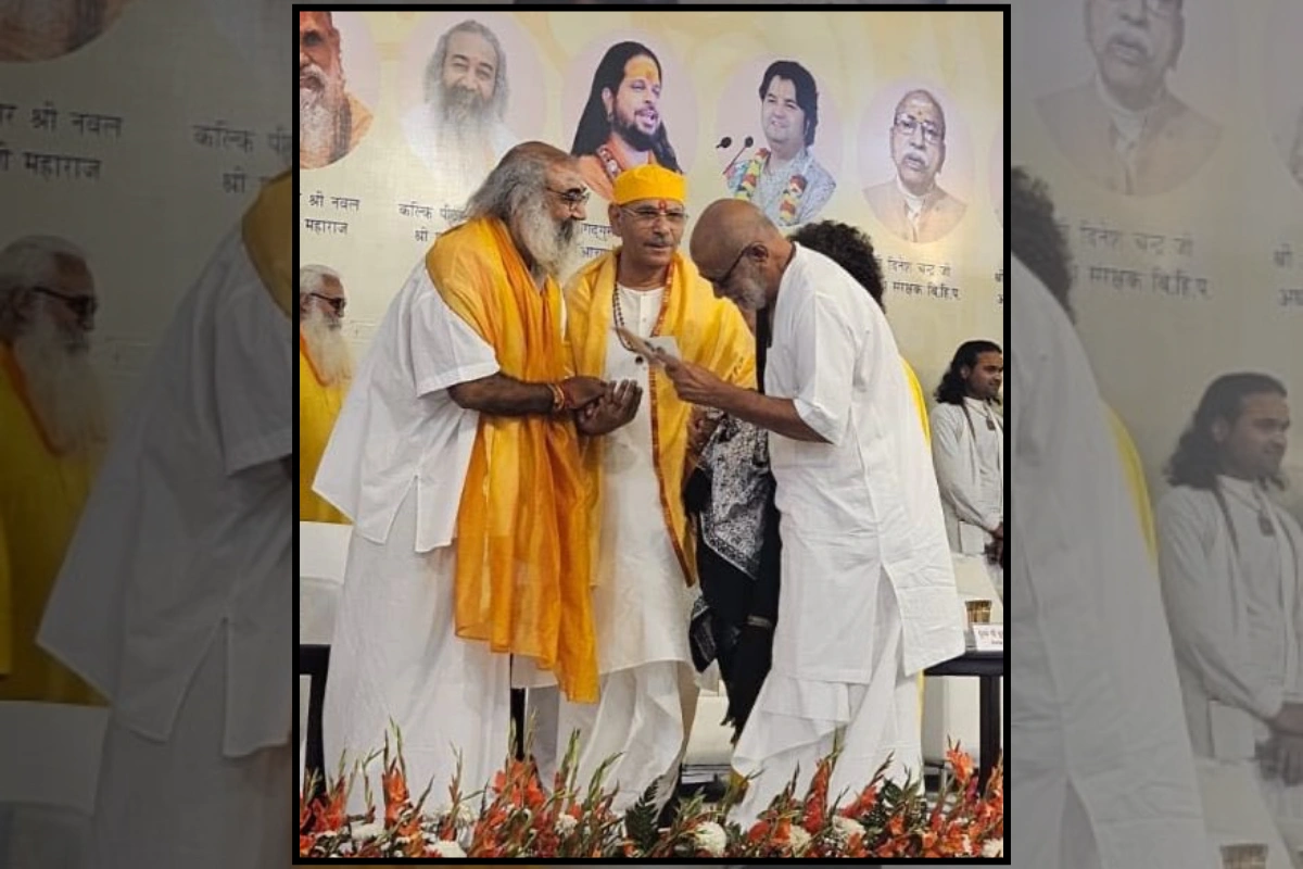 Acharya Pramod Krishnam Joins Prominent Saints At Sanatan Sanskriti Jagran Mahotsav