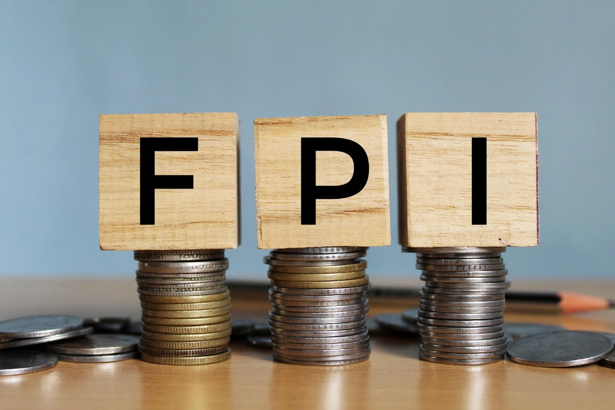Foreign Investors Pump Over Rs 14,000 Crore Into Indian Equities In May
