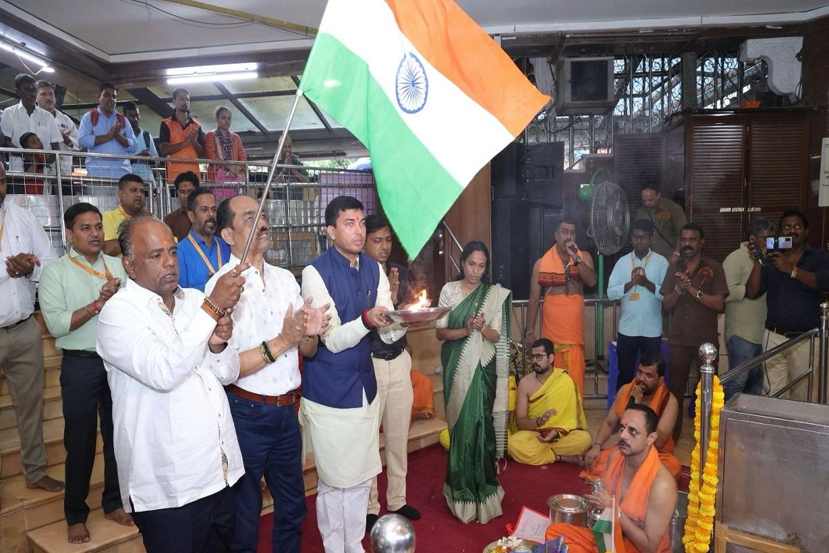 Special Puja Held At Shri Siddhivinayak Temple To Mark Success Of Operation Sindoor