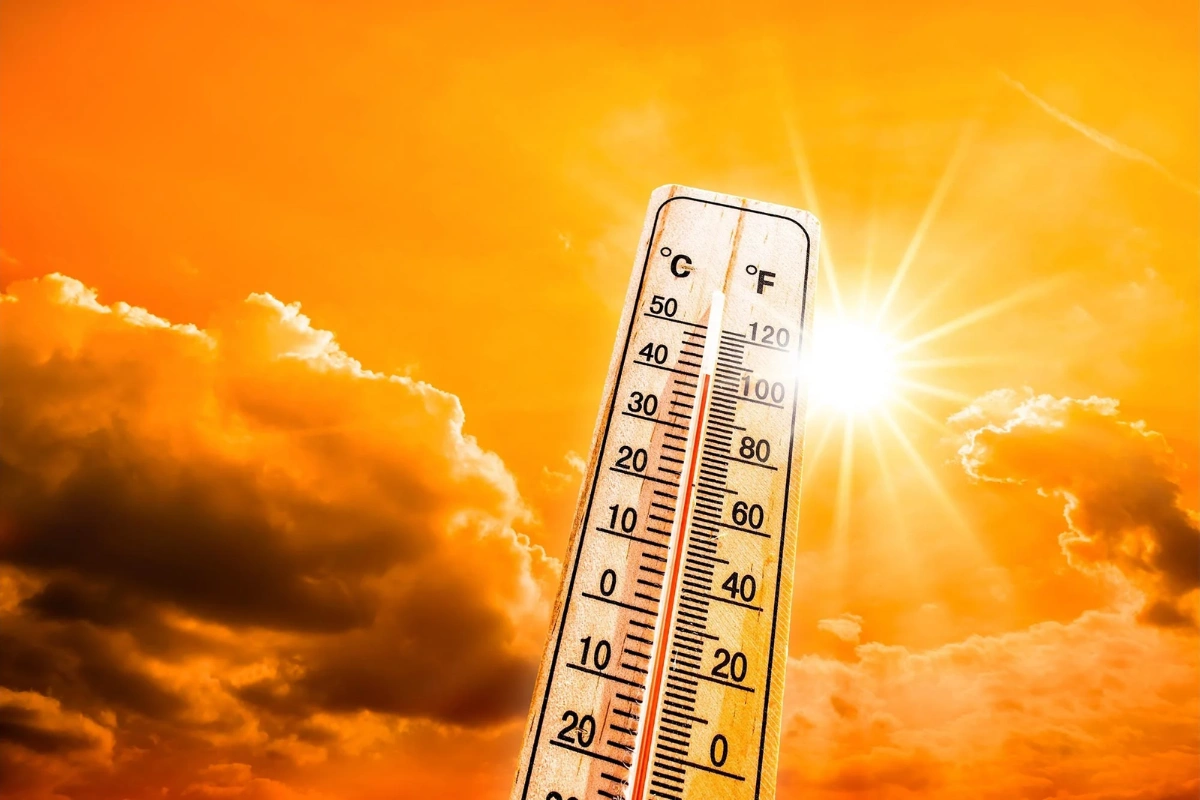 NCR Faces Intense Heatwave Before Weather Changes Bring Thunderstorms & Rain
