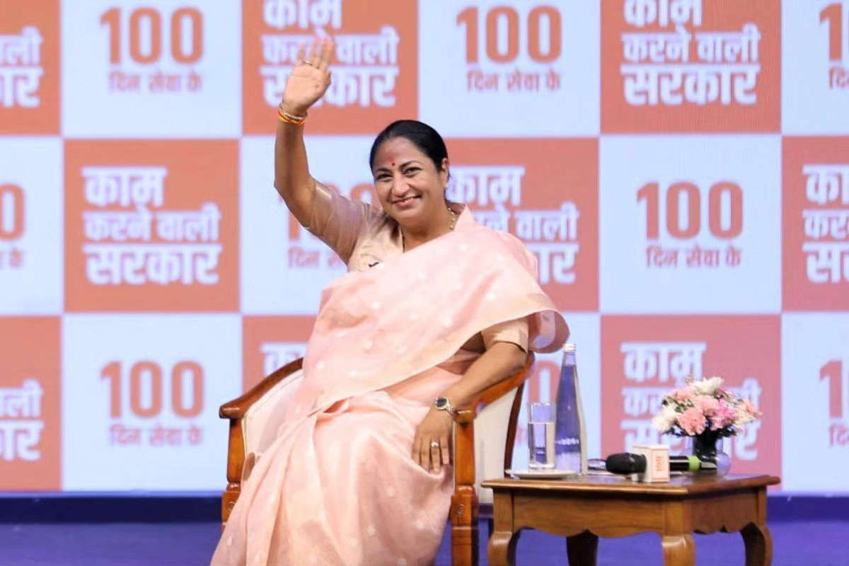 Delhi CM Rekha Gupta Honours Armed Forces With Poetic Tribute