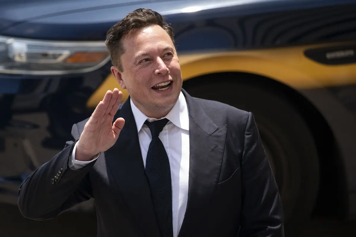 Musk Calls For Trump’s Impeachment And Begins Decommissioning SpaceX Programme