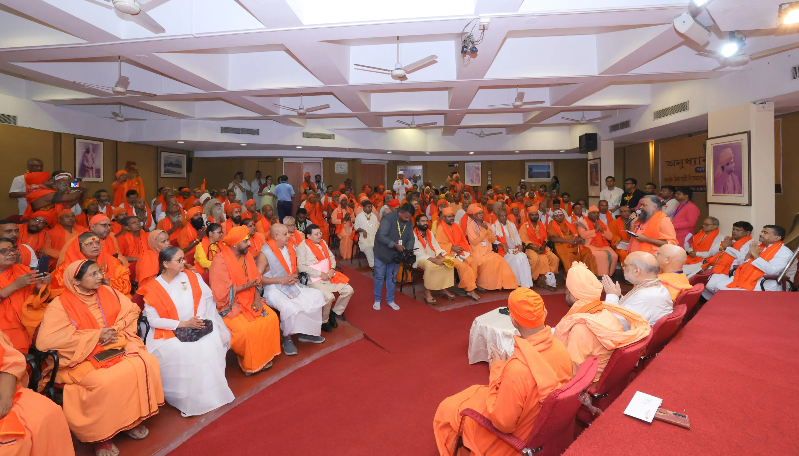 Amit Shah Visits Swami Vivekananda’s Birthplace In Kolkata; Slams Bengal Government On Border Fencing And Lawlessness