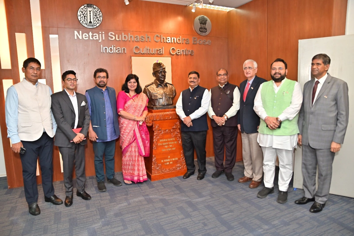 All-Party Indian Delegation Pays Tribute To Netaji & Swami Vivekananda In Malaysia