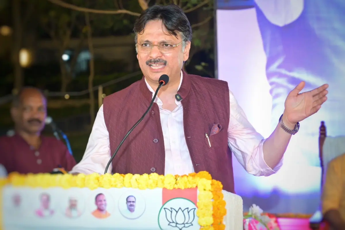 Dr Rajeshwar Singh Hosts Meet Celebrating 11 Years Of Modi Govt