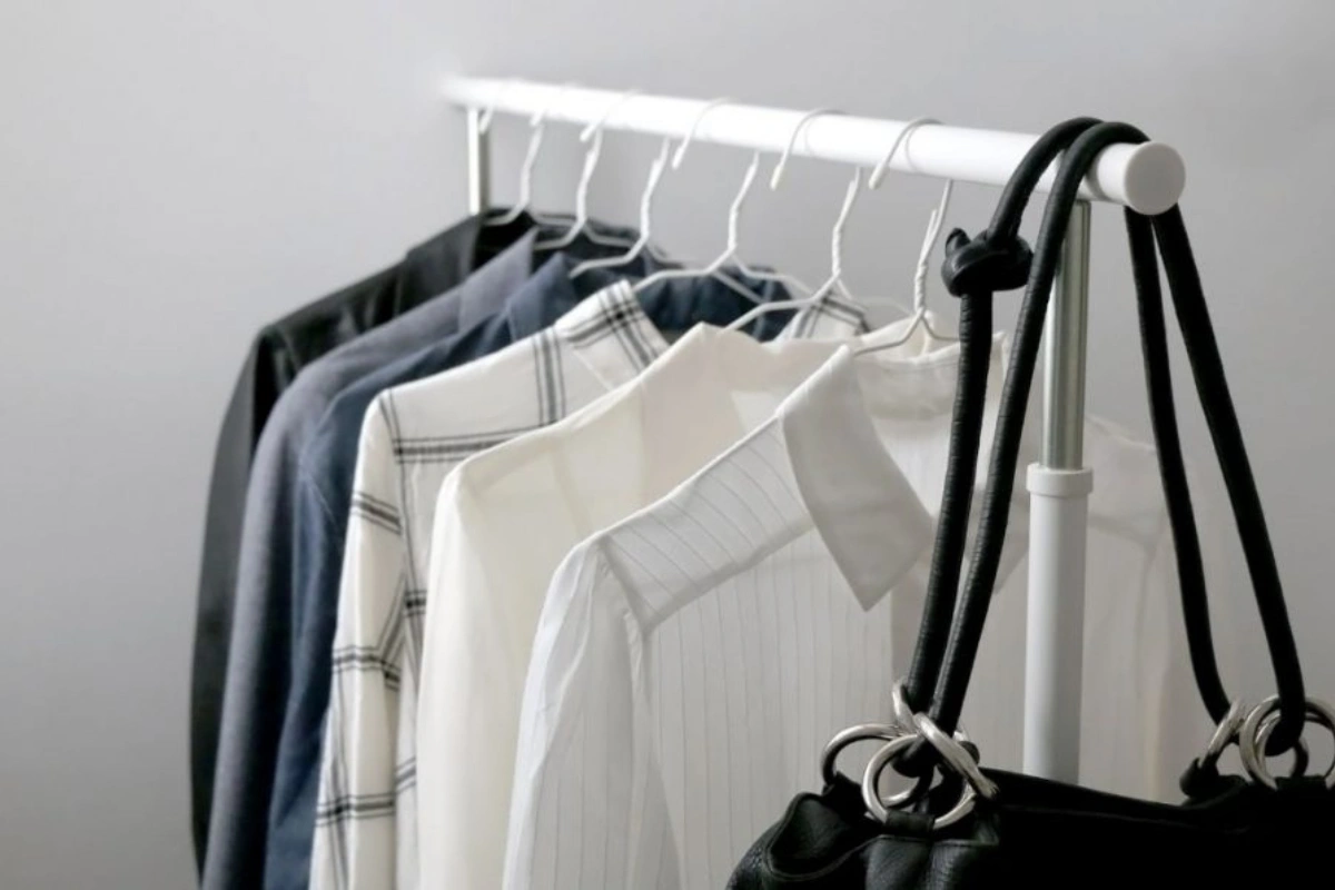 How To Build A Capsule Wardrobe That Works Year-Round