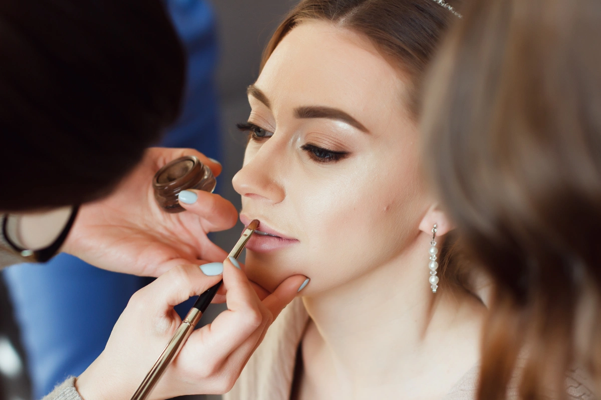 Monsoon-Ready Makeup: How To Stay Fresh In A Sticky Climate