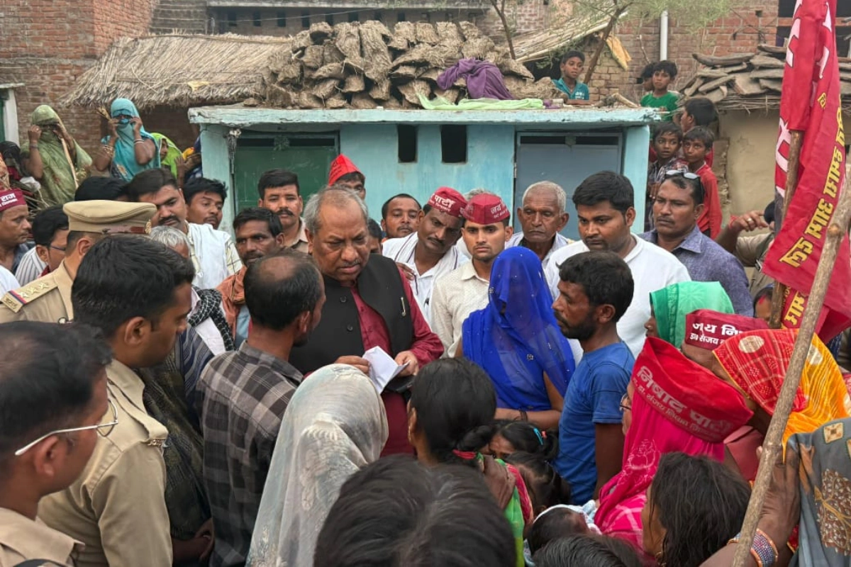 Minister Sanjay Nishad Visits Banda; Assures Justice For Rape And Murder Victim’s Family