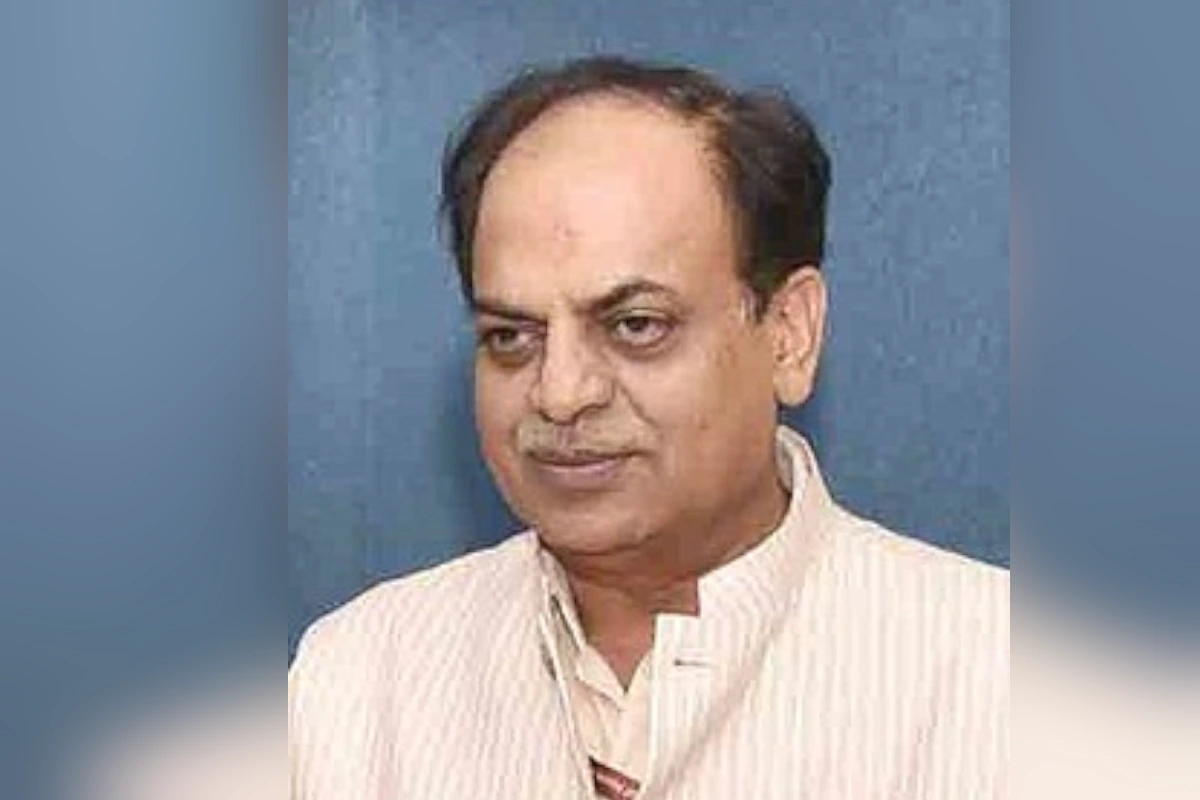 Retired IAS Yudhvir Singh Malik Under Fire For Alleged Misuse Of Power In Unitech Case