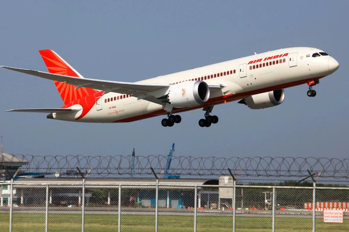 Air India Faces Heat As Union Seeks CBI Probe Over Sacking Of Cabin Crew