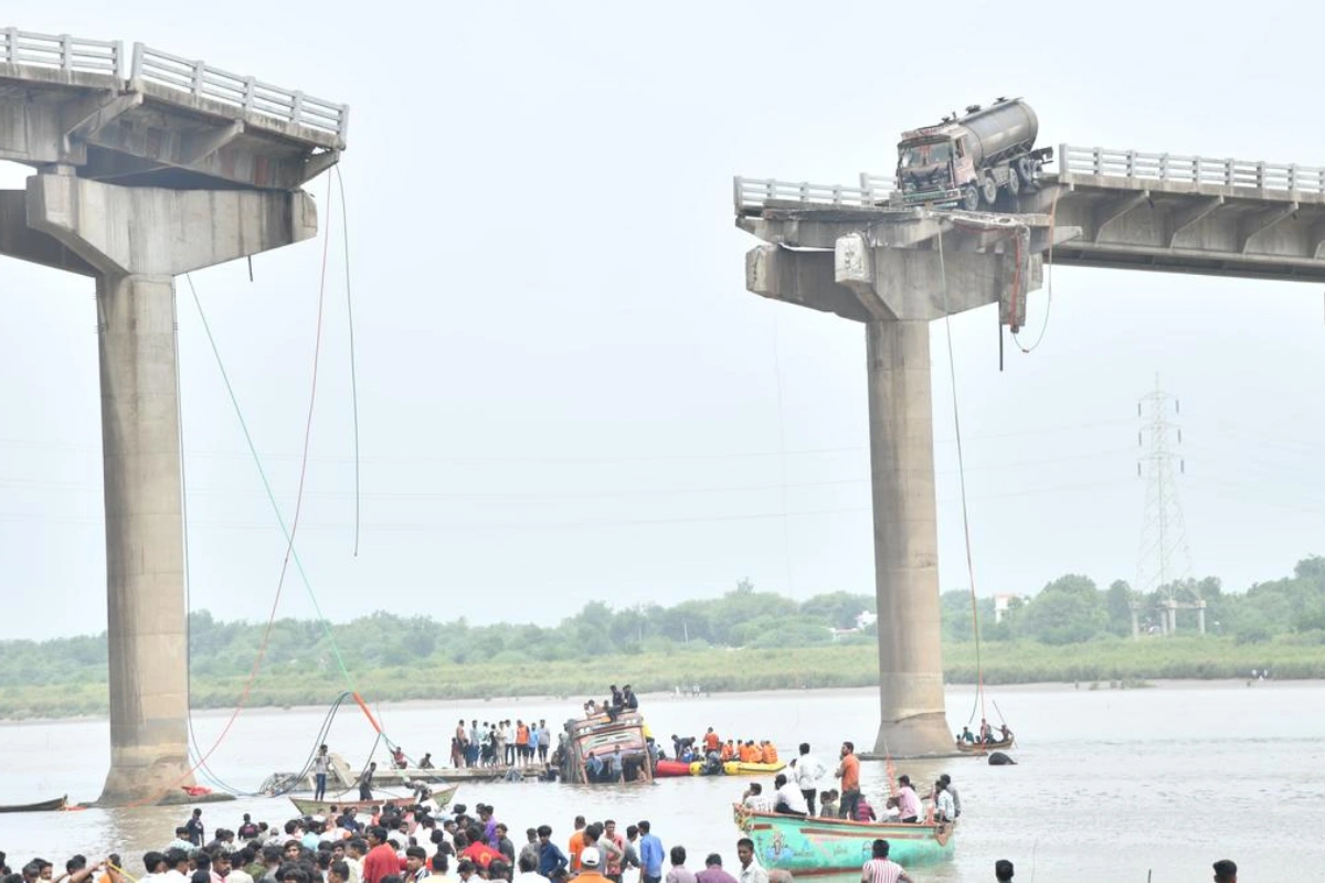 Vadodara Bridge Mishap; PM Modi Expresses Condolences
