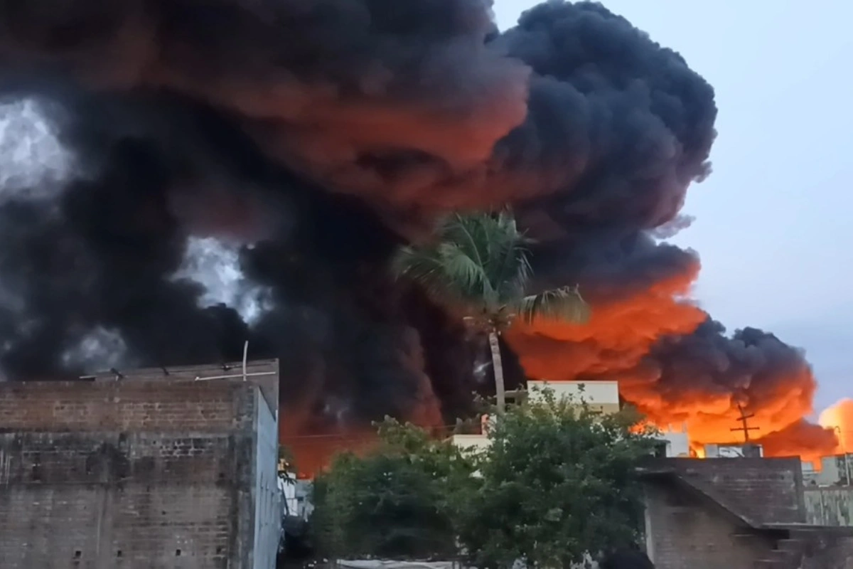 TN Goods Train Fire Triggers Evacuation & Disrupts Chennai Rail Services