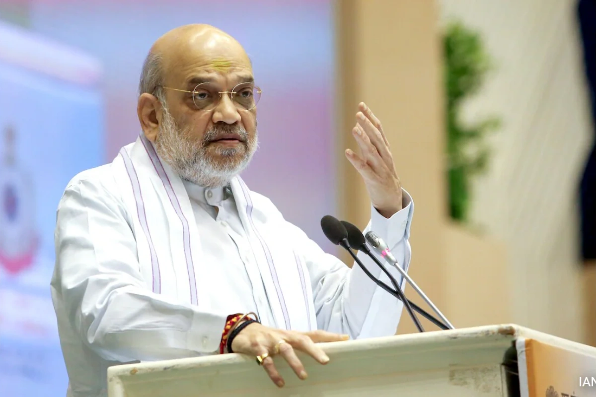 Amit Shah Launches Gujarat’s First Salt Cooperative, Applauds Amul’s Inclusive Growth