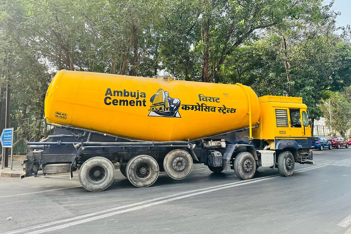 Ambuja Cements Reports Strong Q1: Net Profit Rises 24% To ₹970 Crore, Revenue Up 23%