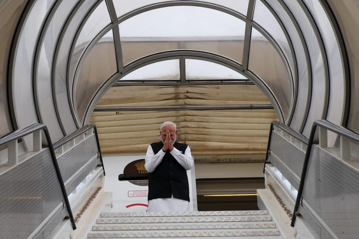 PM Modi Concludes Historic UK Visit, Signs Landmark Trade Deal; Departs For Maldives