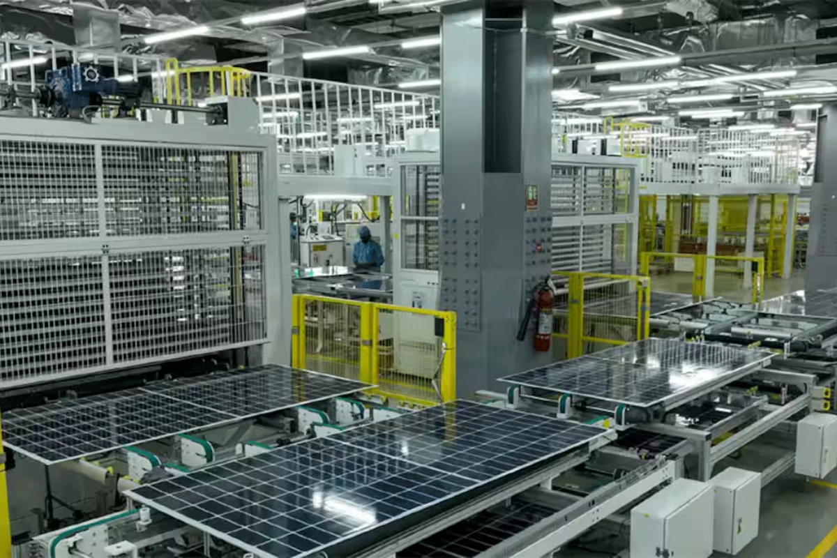 India’s Manufacturing Sector Surges To 14-Month High On Export Boost