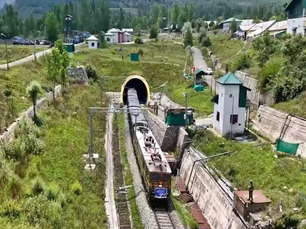 First Freight Train Reaches Anantnag, Linking Kashmir To National Goods Network