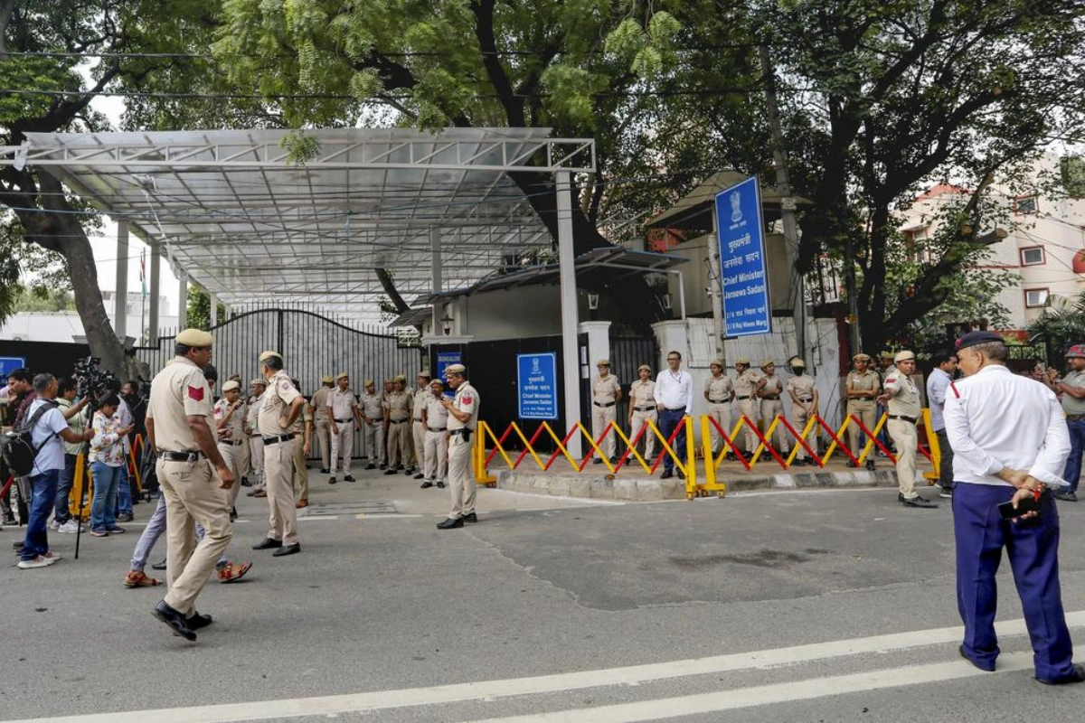 Security Tightened At Delhi CM’s Residence After Jan Sunvai Attack
