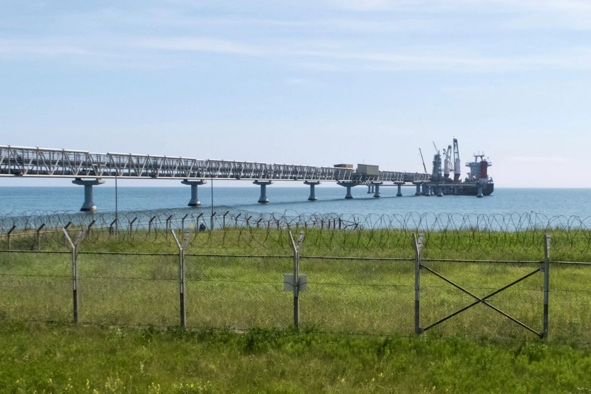 US & Russia Explore Energy Deals During Ukraine Peace Negotiations