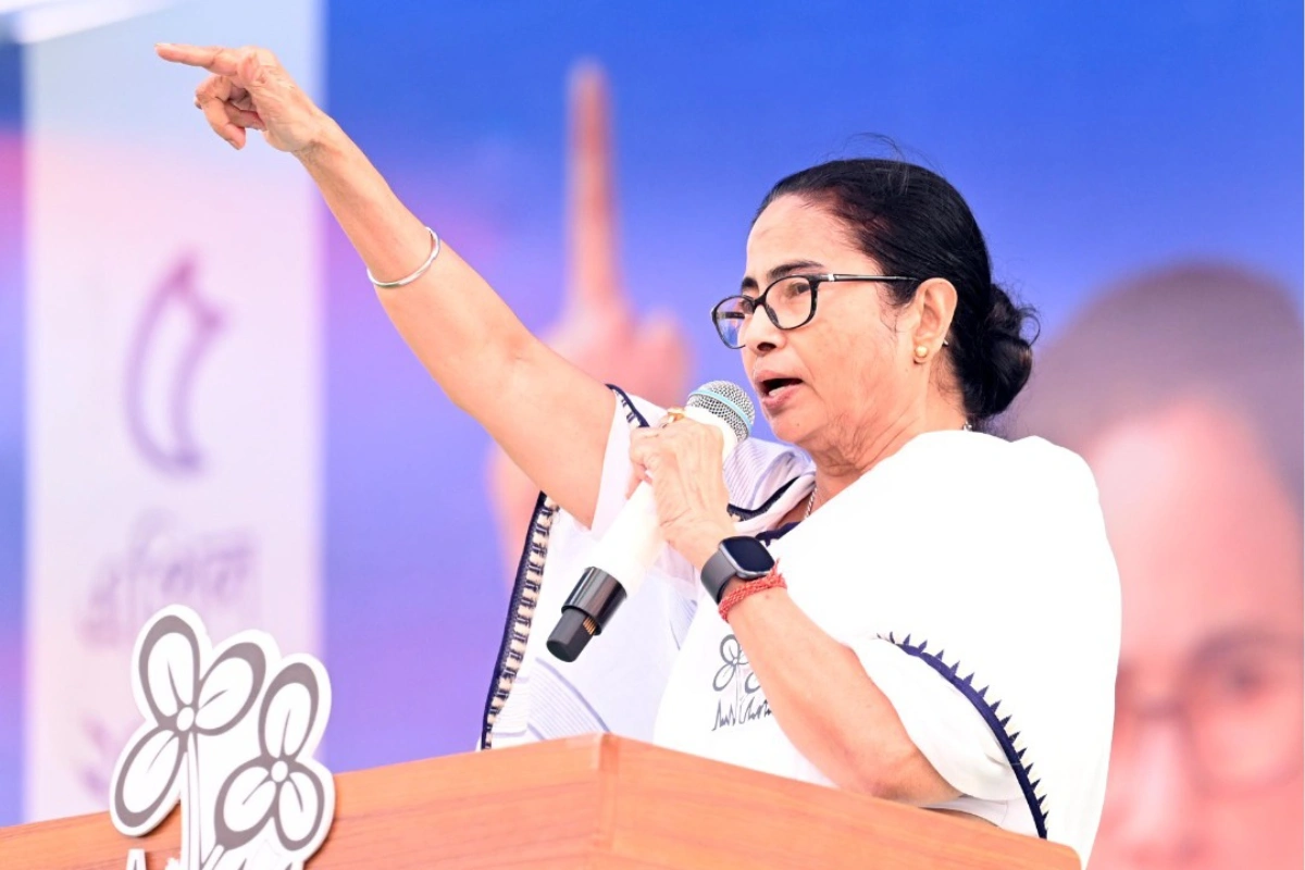 Credit Battle Erupts After GST Cuts; Mamata Banerjee Says States Drive Relief Not Centre