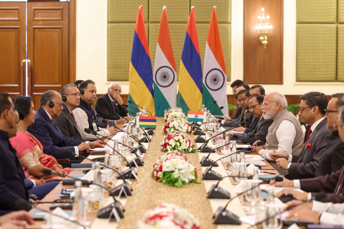 PM Modi & Mauritius PM Discuss Shared Vision; Announce Economic Package