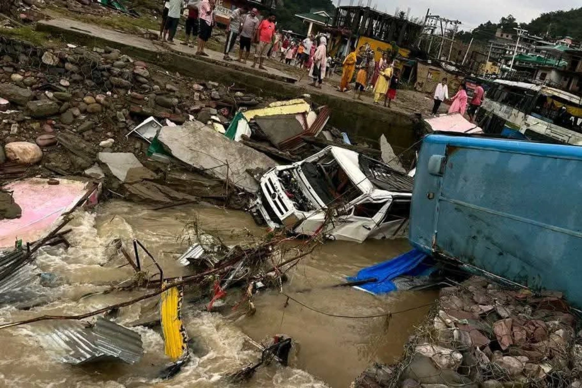 Overnight Cloudburst Floods Dharampur Market; Washes Away Buses And Vehicles