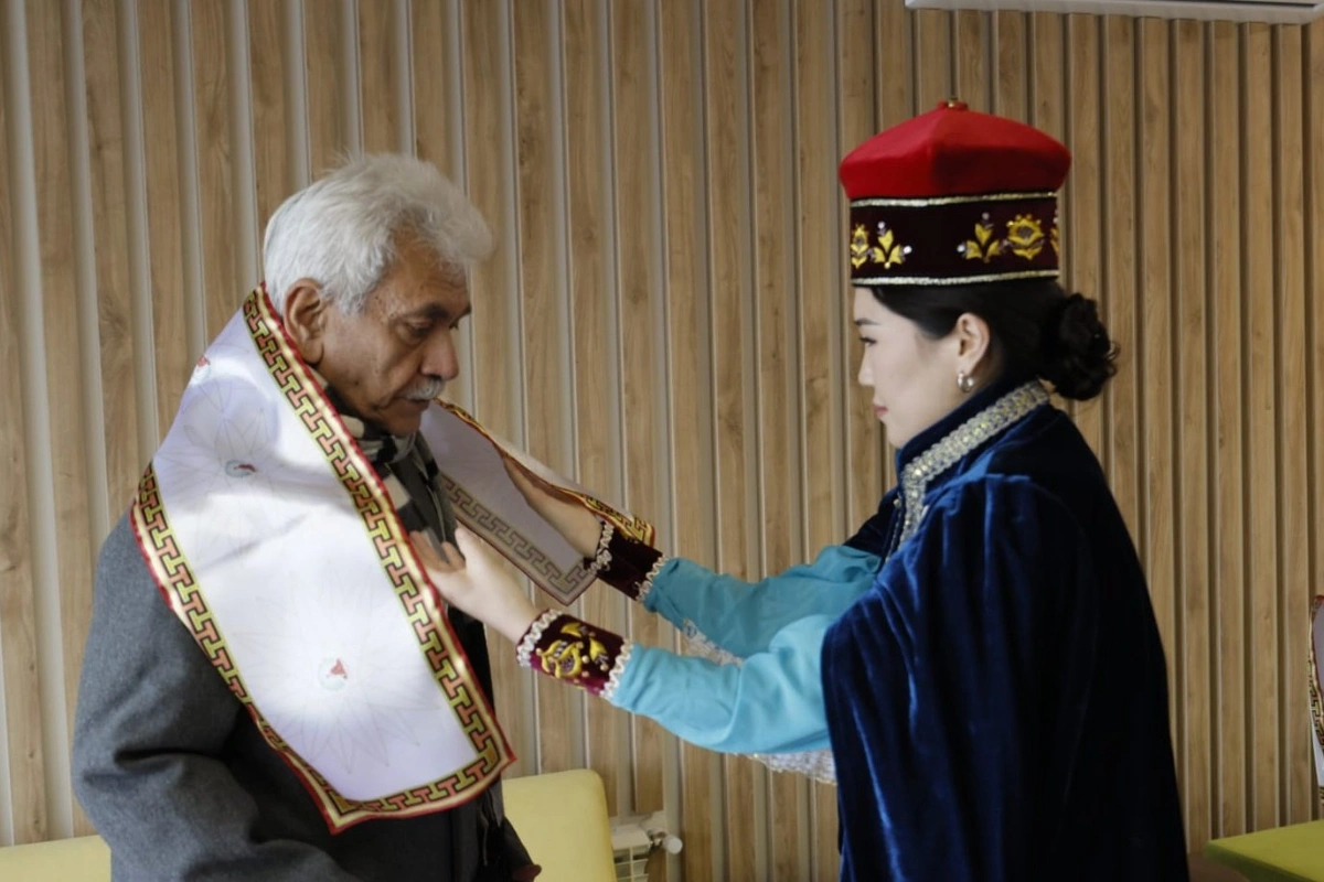 J&K LG Manoj Sinha Travels To Russia To Repatriate Lord Buddha’s Holy Relics