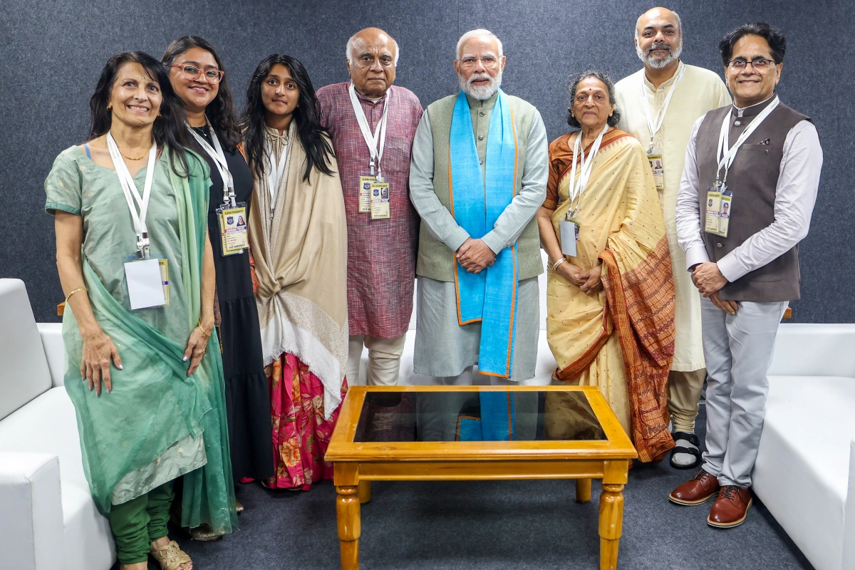 PM Modi And Patel Family Honour Sardar Vallabhbhai Patel On His 150th Birth Anniversary
