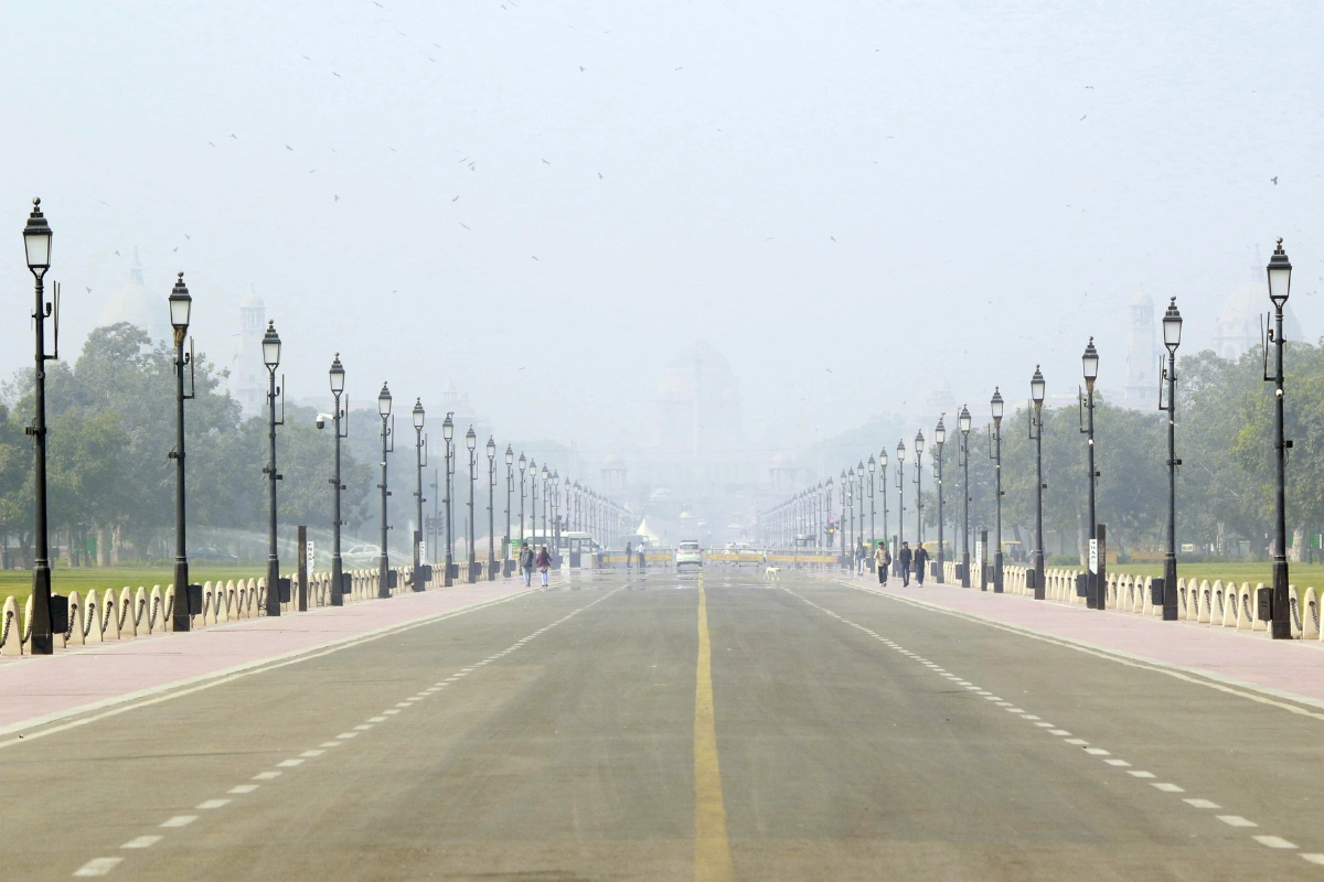 Smog Tightens Its Grip On Delhi As Air Quality Slips With Falling Temperatures