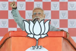 Two Yuvrajs Are Misleading Voters With Hollow Promises, Says PM Modi In Bihar Rally Two Yuvrajs Are Misleading Voters With Hollow Promises, Says PM Modi In Bihar Rally