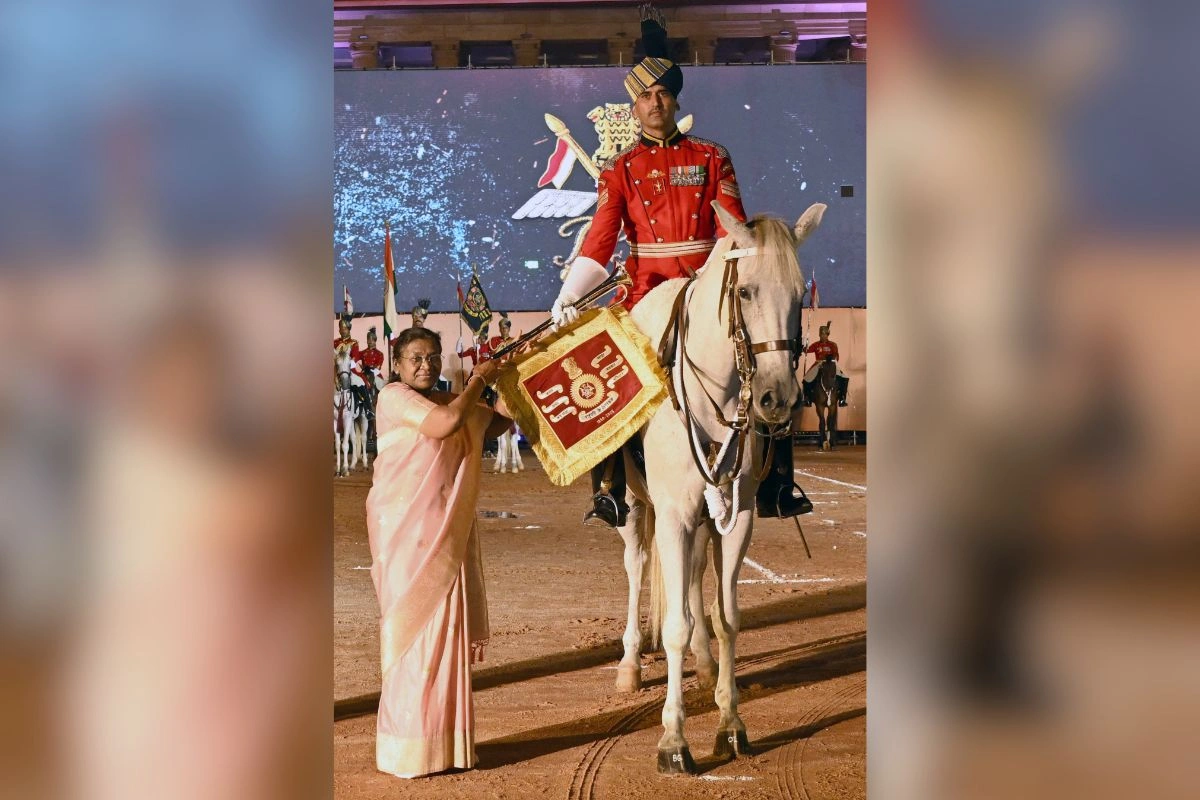 President Murmu Presents Special Honour To President’s Bodyguard