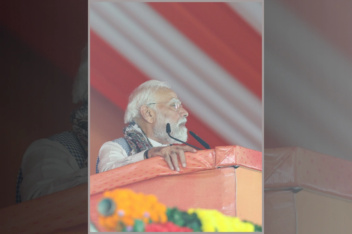PM Modi Praises NDA Schemes; Accuses Grand Alliance Of Exploiting Bihar