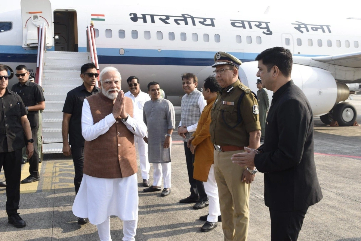 PM Modi Reviews Surat Bullet Train Station; Advances India’s High-Speed Rail Ambitions