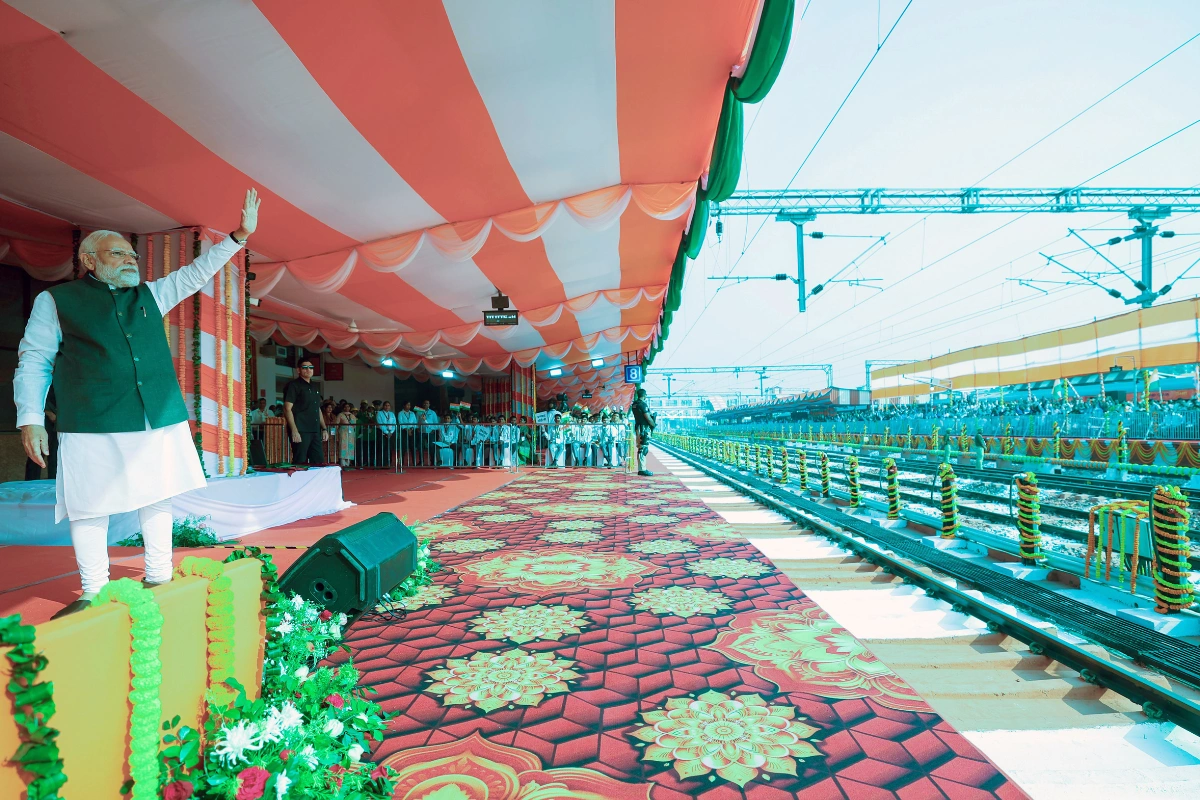 PM Modi Flags Off Kerala’s Third Vande Bharat Express Connecting Ernakulam & Bengaluru