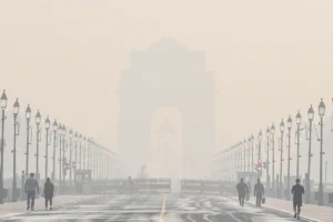 Delhi Wakes To Another Day Of Heavy Pollution; No Improvement Expected Delhi Wakes To Another Day Of Heavy Pollution; No Improvement Expected