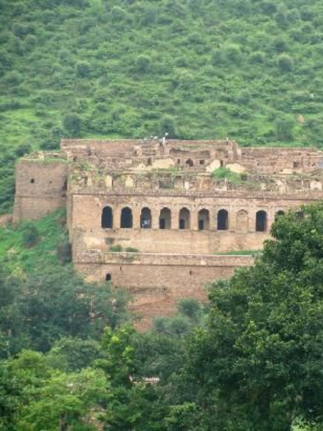 Bhangarh: What Really Happened to the Fort Town?