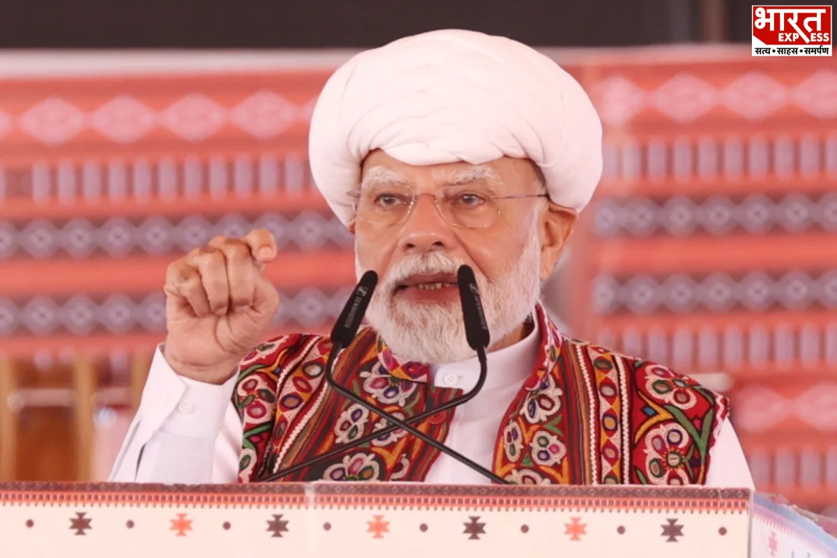 PM Modi Accuses Congress Of Enriching Leaders While Poverty Persisted